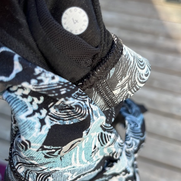 Lululemon Energy Bra - Picture 4 of 4